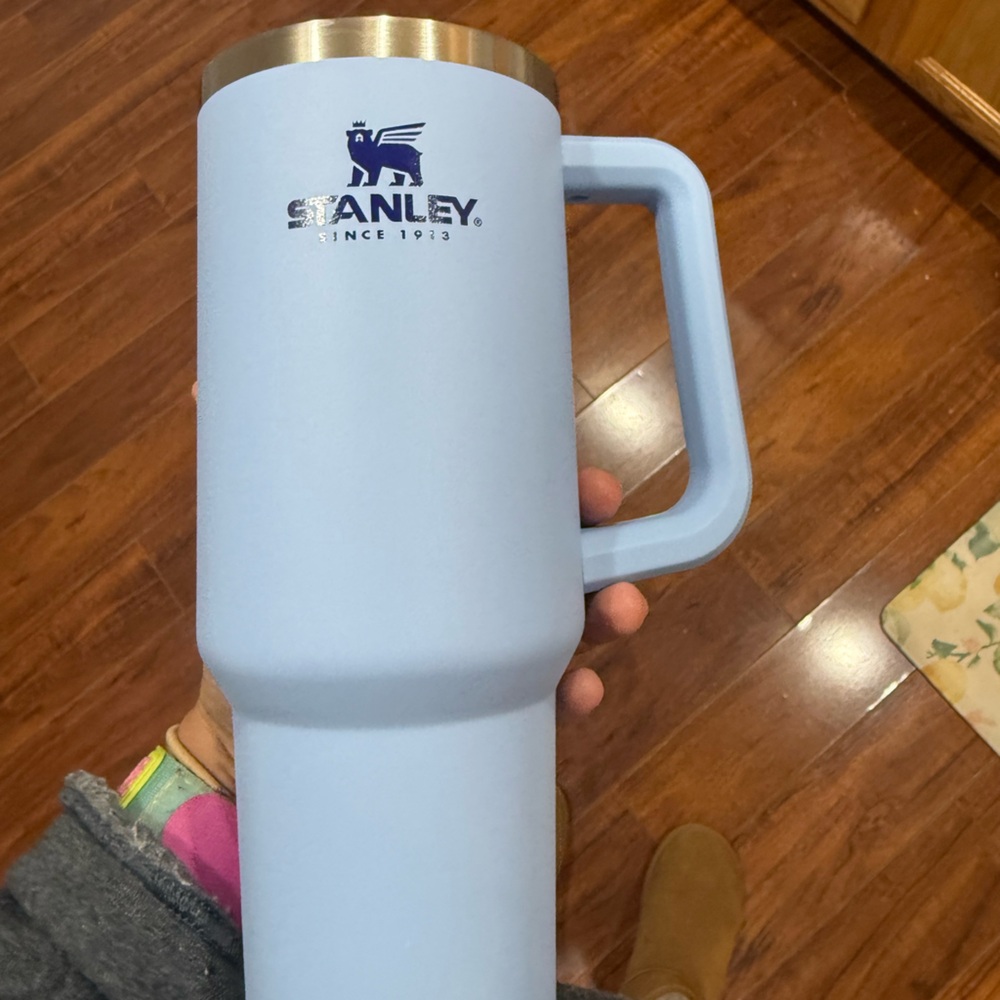 Stanley Cornflower Blue Quencher 40oz ( Original model)